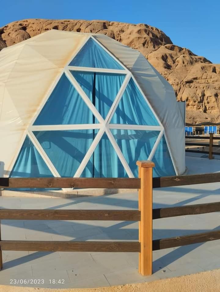 Sami Al Muzna Rum Camp Wadi Rum Buitenkant foto